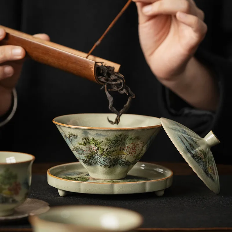 Celadon Ceramic Cup - 징더전-대나무 뚜껑이 있는 도자기 찻잔, 전통